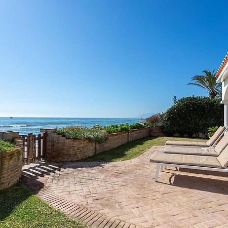 Charming Villa On The Seafront มาร์เบยา ภายนอก รูปภาพ